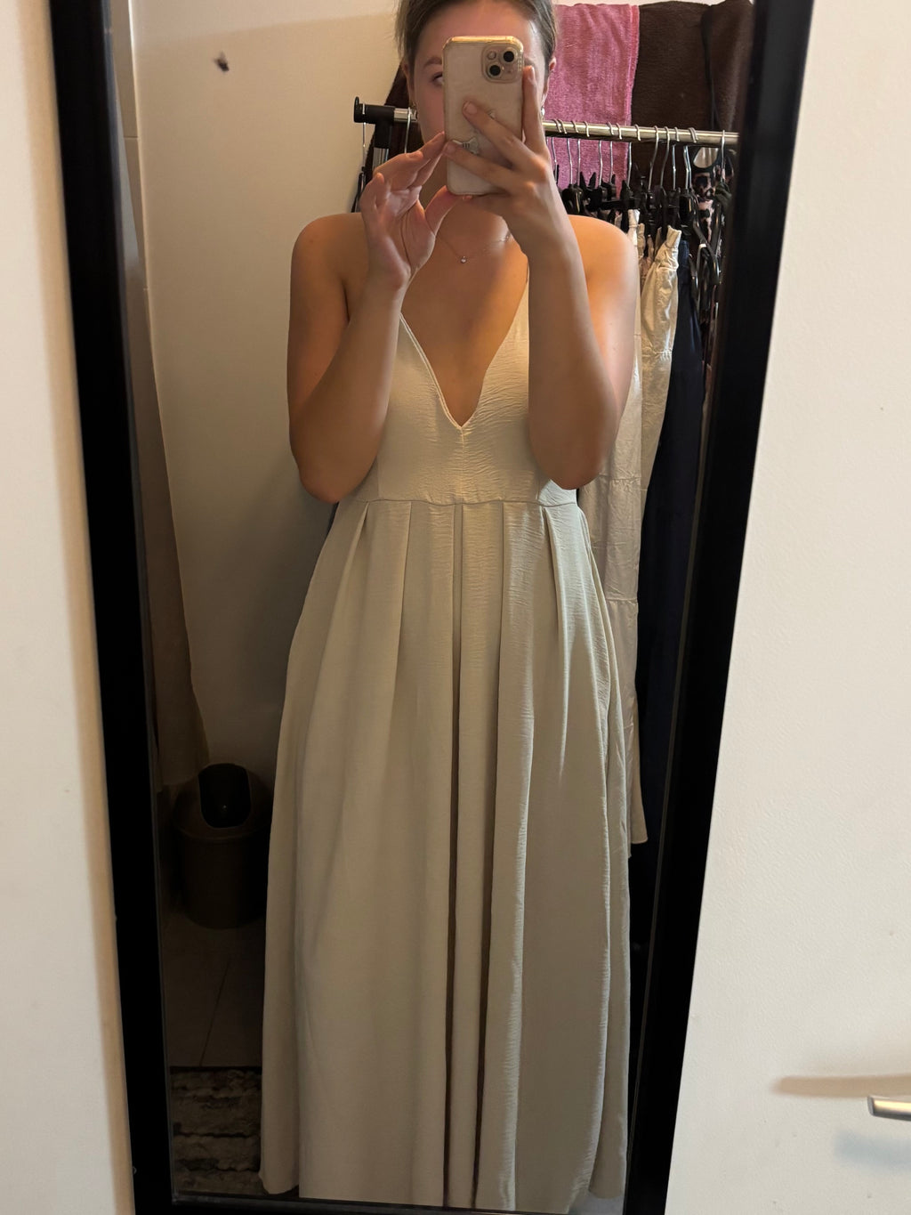 Robe dos nus